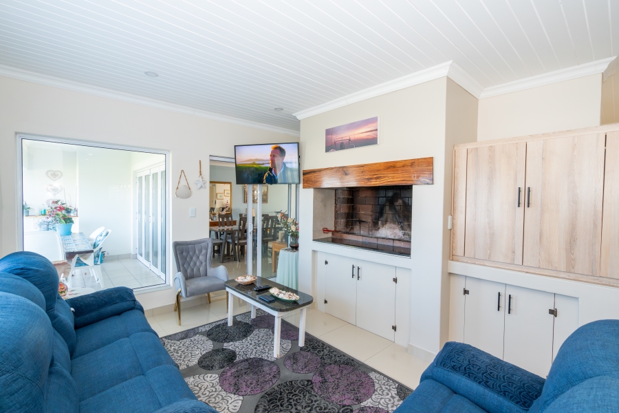 4 Bedroom Property for Sale in Myburgh Park Western Cape